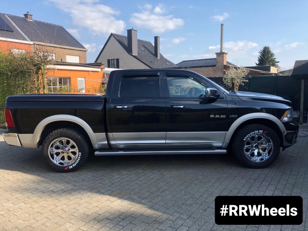 Dodge Ram met nieuwe 20 inch Lonestar Offroad Bandit velgen in volledig chroom 20 inch 5x139,7 10J ET-25