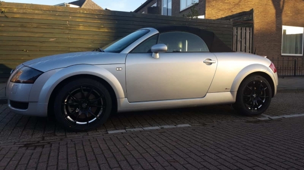 Audi TT met nieuwe 17 inch Drag Wheels in 5x100 7.5J ET40