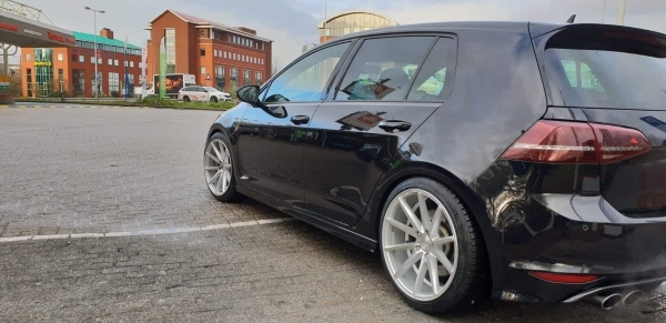 Volkswagen Golf 7 met nieuwe JF Luxury velgen in 9J 5x112 18 inch ET40 rondom.