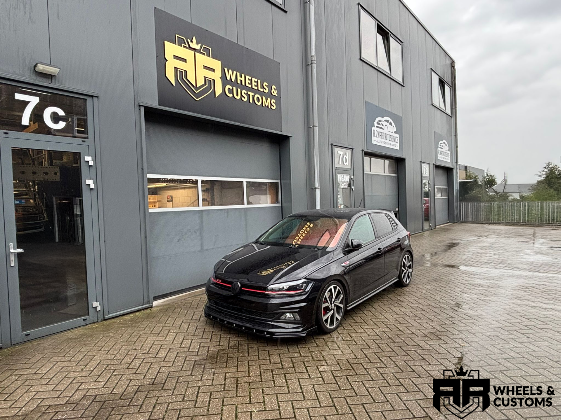 Volkswagen Polo GTI voorzien van Ingo Noak bumperlip