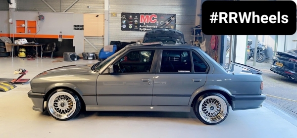 BMW E30 Sedan - 17 inch NC JNC004 Platinum Chrome - 8.5J ET15 + 10J ET25