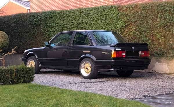 BMW E30 - 15 inch breedset - 7J ET30 + 8j ET25