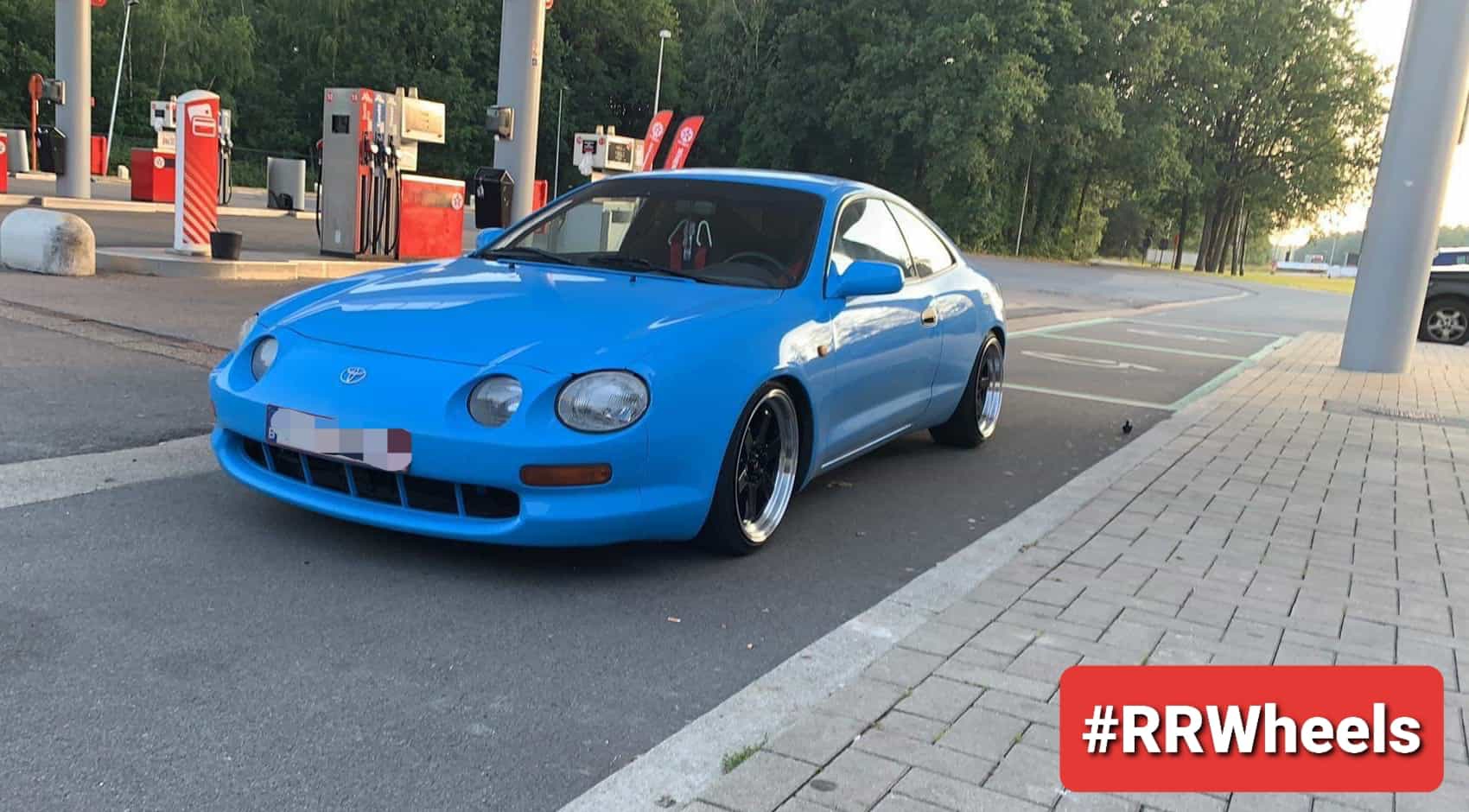 Toyota Celica VI - 17 inch Japan Racing JR12 - 8J ET33 + 9J ET25