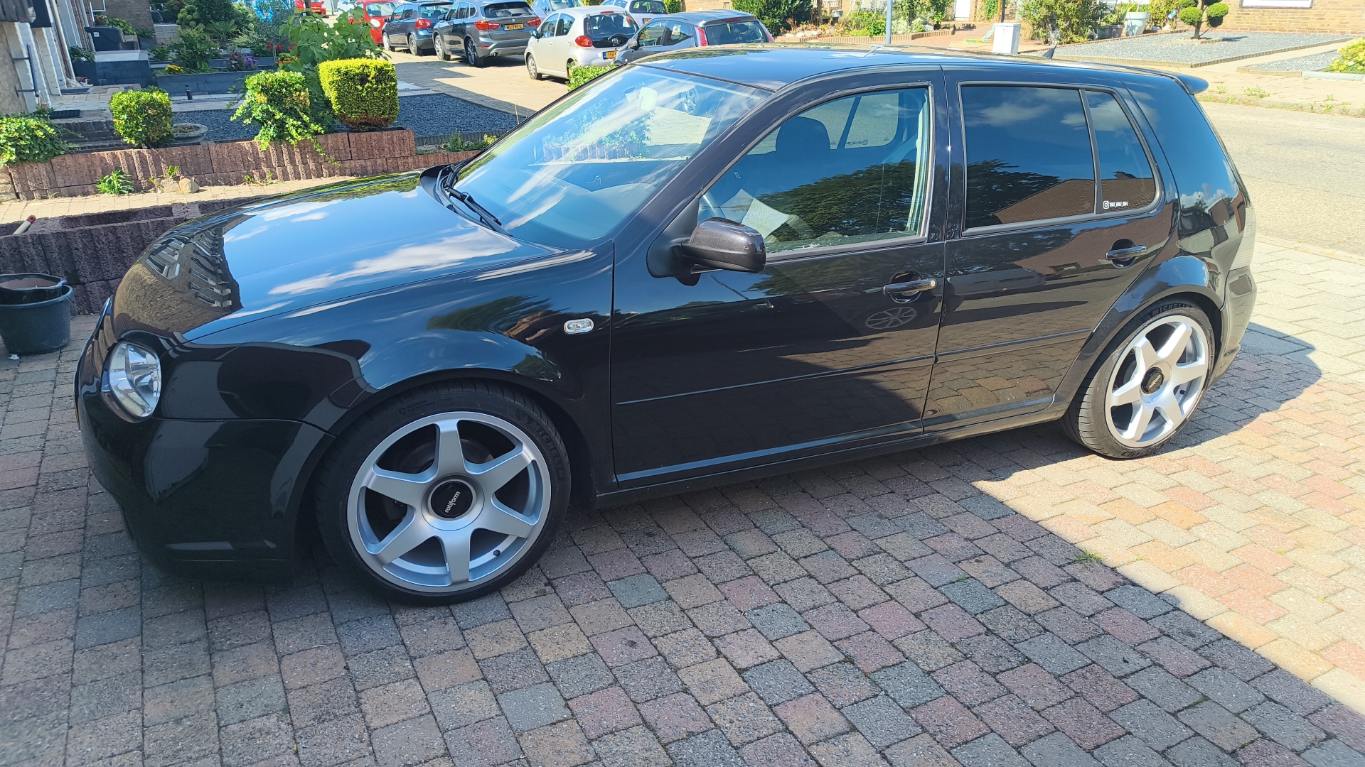 Volkswagen Golf 4 - 18 inch Rotiform SIX Gloss Silver - 5x100 8.5J ET35