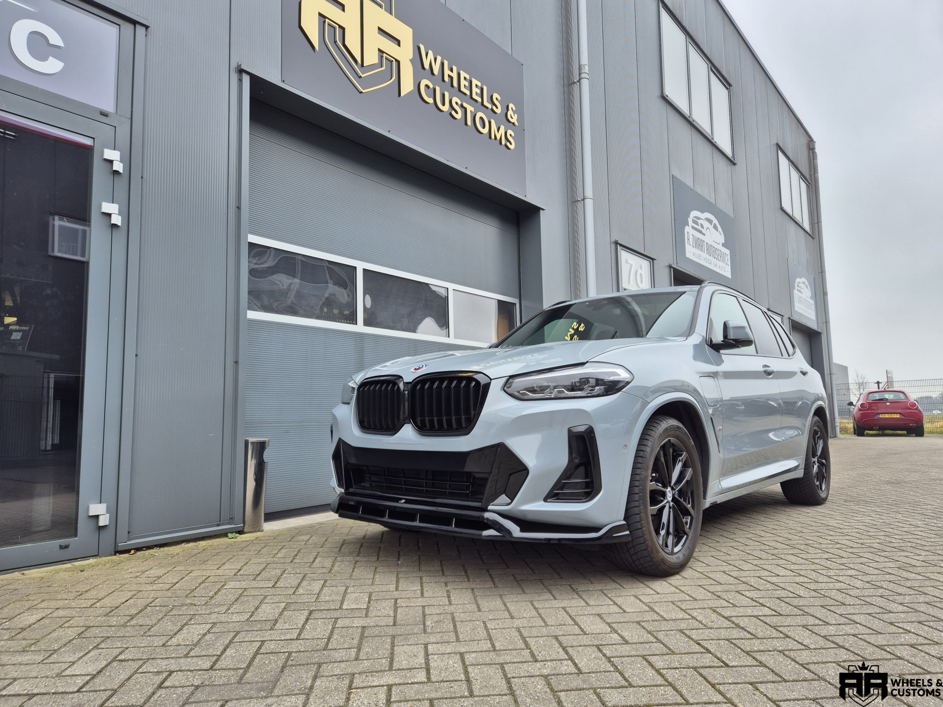 BMW X3 2023 voorzien van Maxton Design Bumperlip