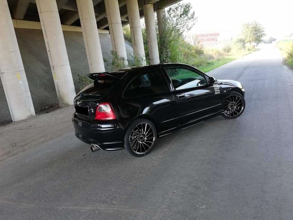 MG ZR -18 inch JF Luxury zwart/chrome